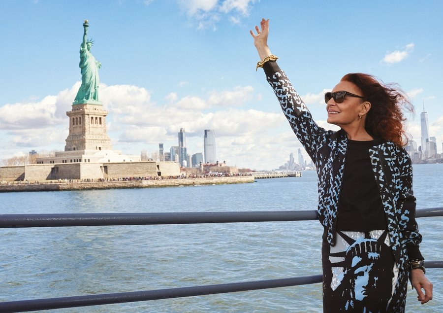Diane von Furstenberg ile Özgürlük Anıtı üzerine!