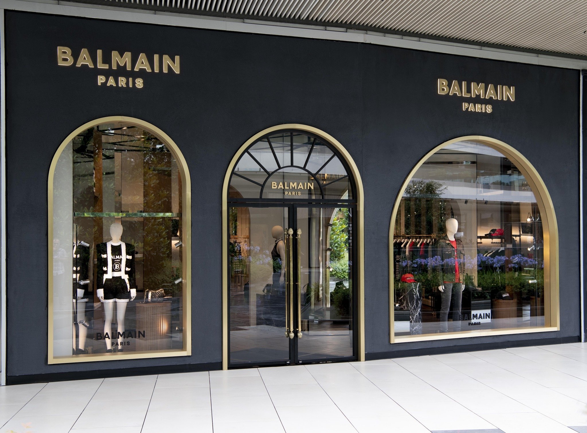 Balmain Türkiye'deki ilk butiğini açtı