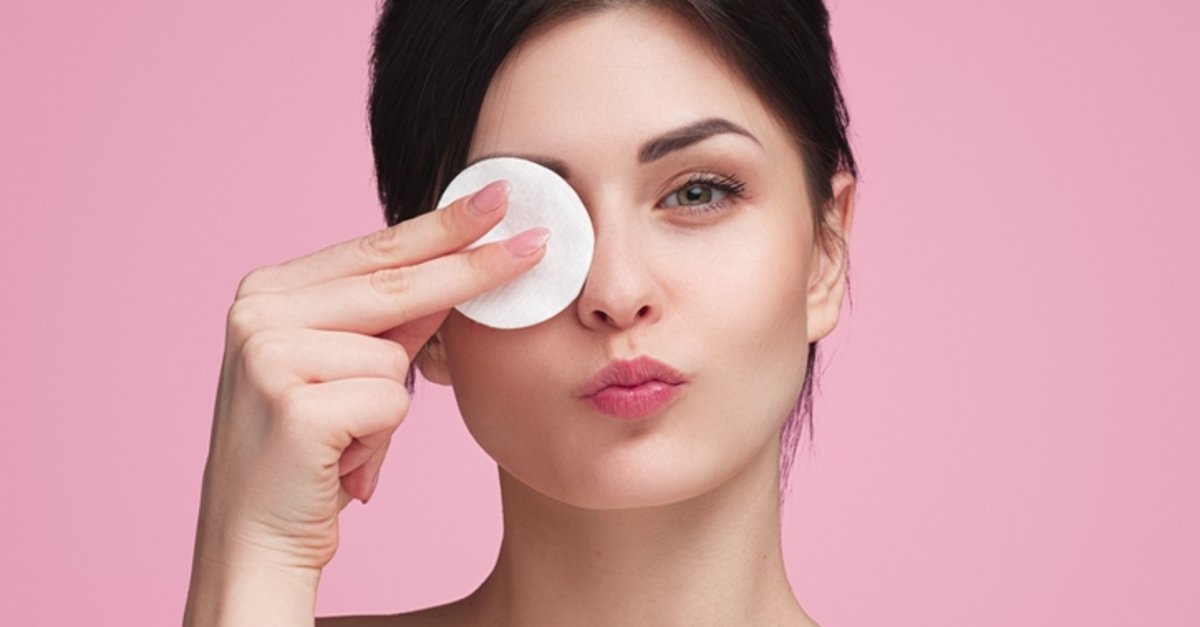 Göz makyajınızı çıkarırken bunlara dikkat!