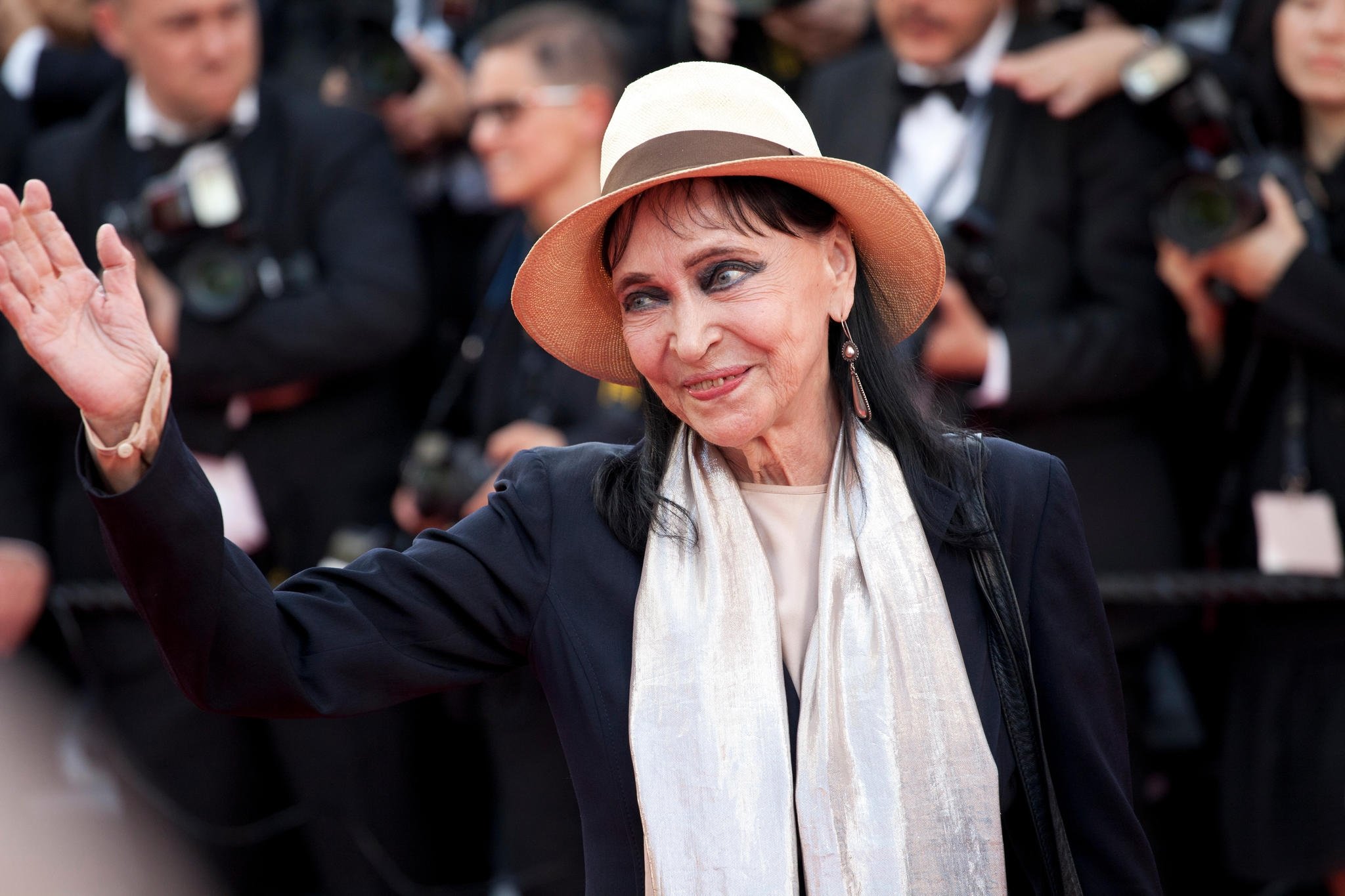 Anna Karina vefat etti