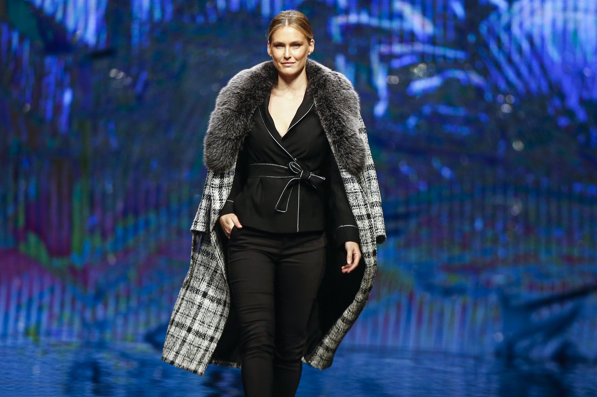 Bar Refaeli üçüncü kez anne oldu