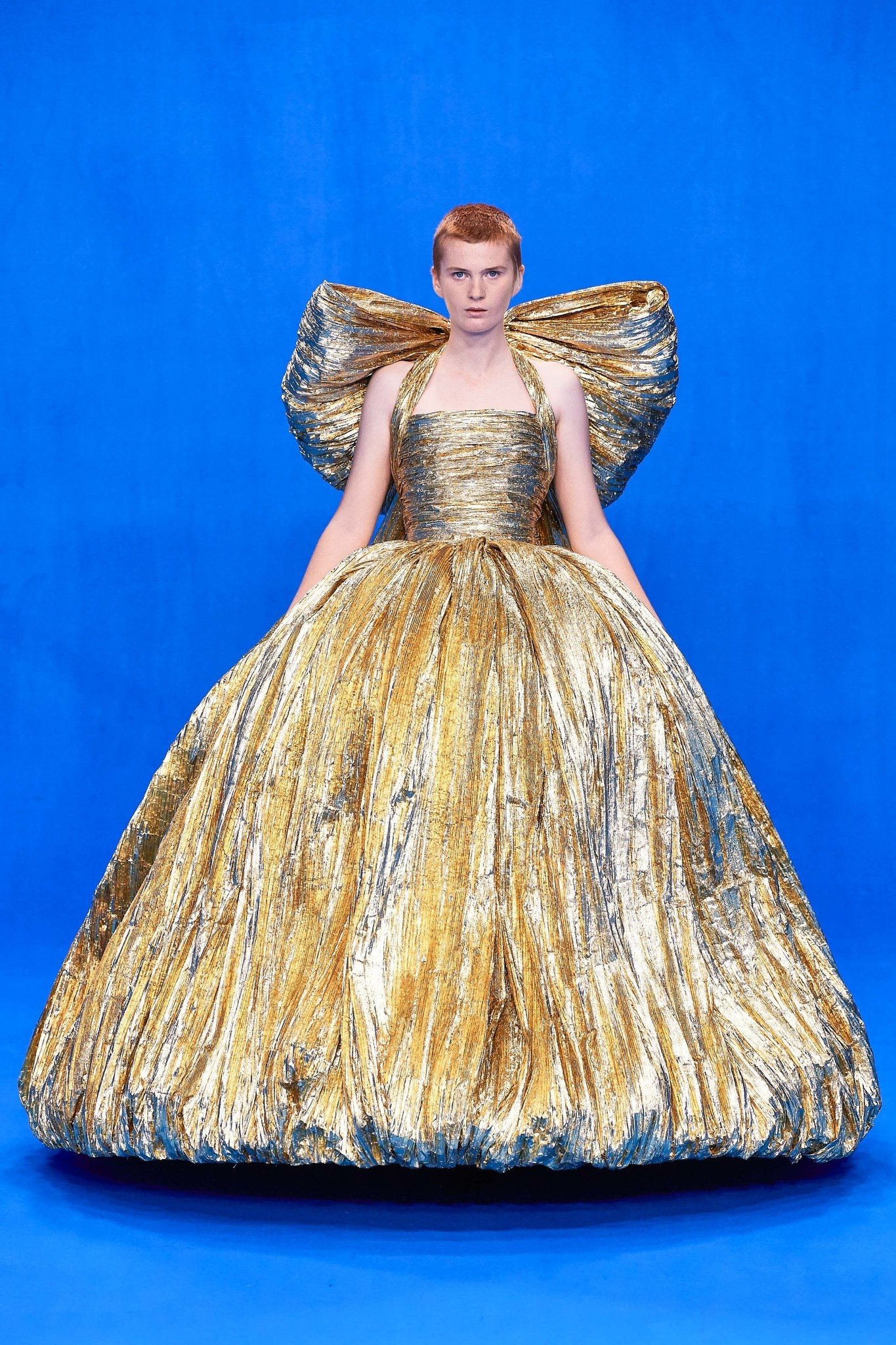 Balenciaga couture'a geri dönüyor