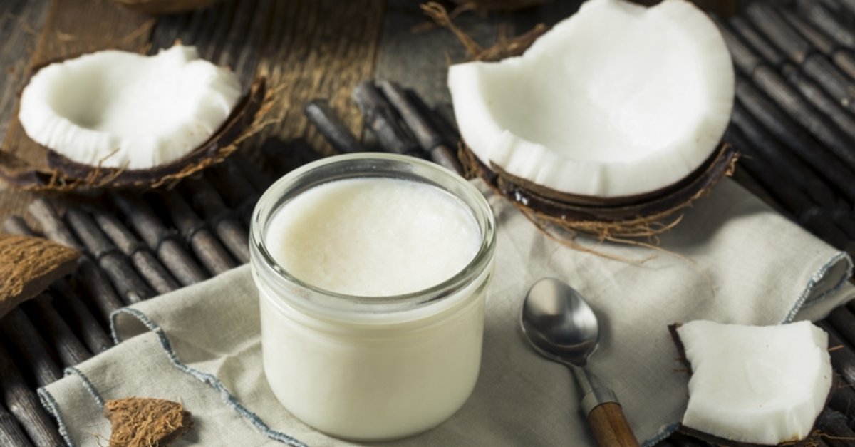 Saçlarınız için en besleyici hindistan cevizi yağı maskeleri