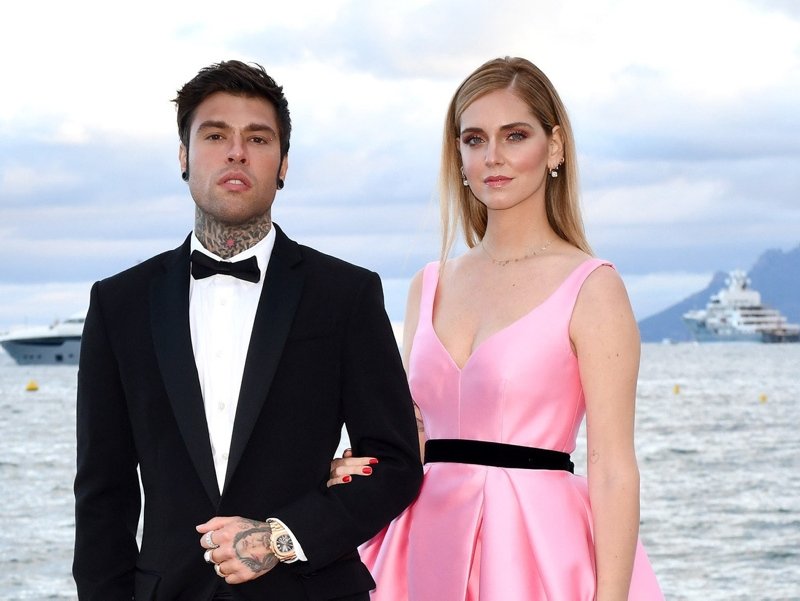 Chiara Ferragni ile Fedez'den yaşlılara destek