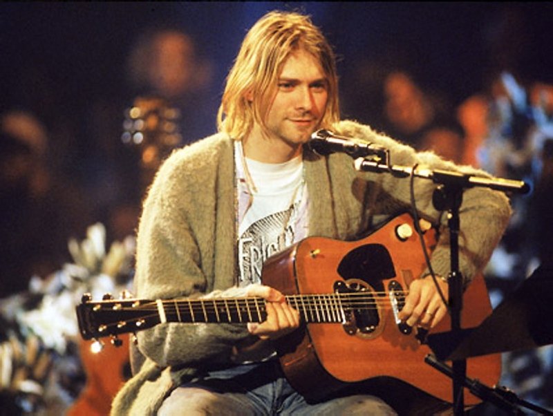 Nirvana grubunun solisti Kurt Cobain'in gitarı açık artırmada