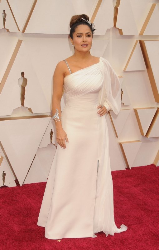 Salma Hayek'ten yeni projeler için işbirliği