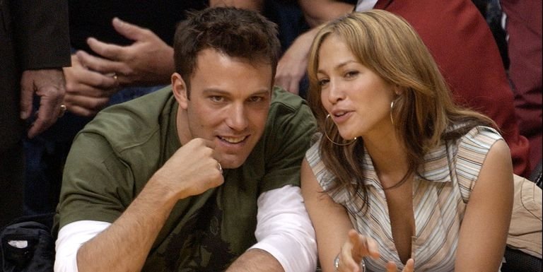 Ben Affleck, Resmi Ayrılıktan Önce "Jennifer Lopez 'e ''Arkadaş Olarak Ulaştı"