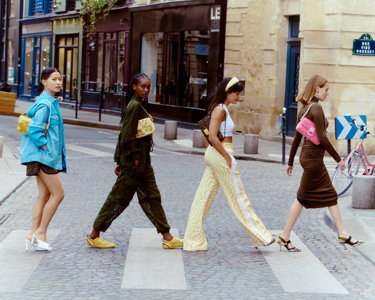 Fendi Klasiklerinden Birini Yeniledi: Baguette 1997