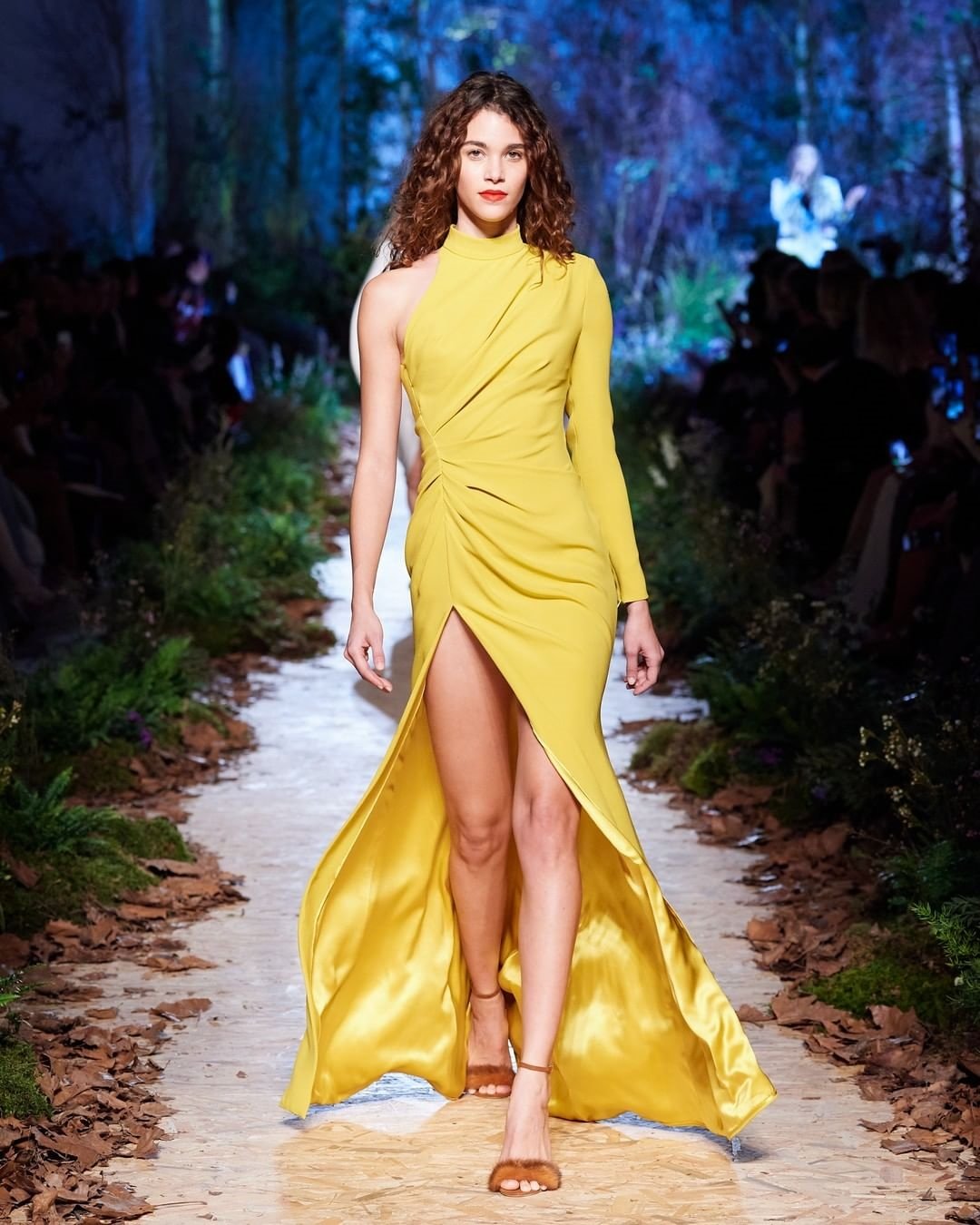 Ralph & Russo, Dressbarn Sahibi Tarafından Satın Alındı