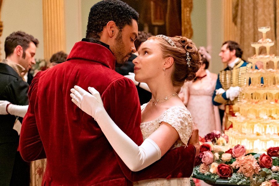 Bridgerton Covid Negatif Olarak Çekimlere Devam Ediyor