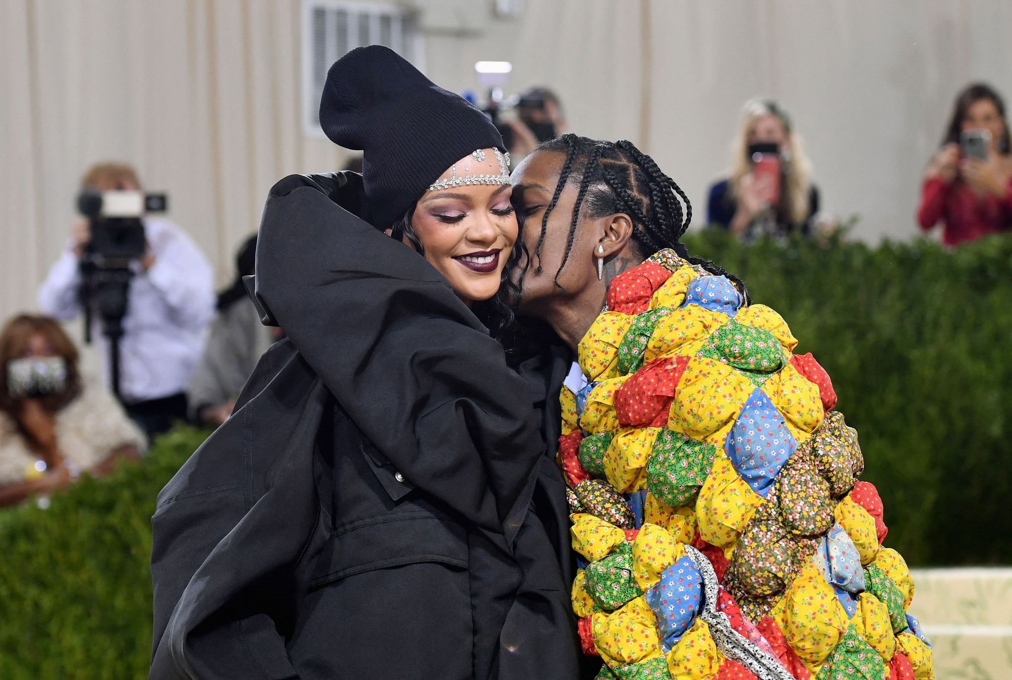 Rihanna ve ASAP Rocky MET Gala'yı Kapattı