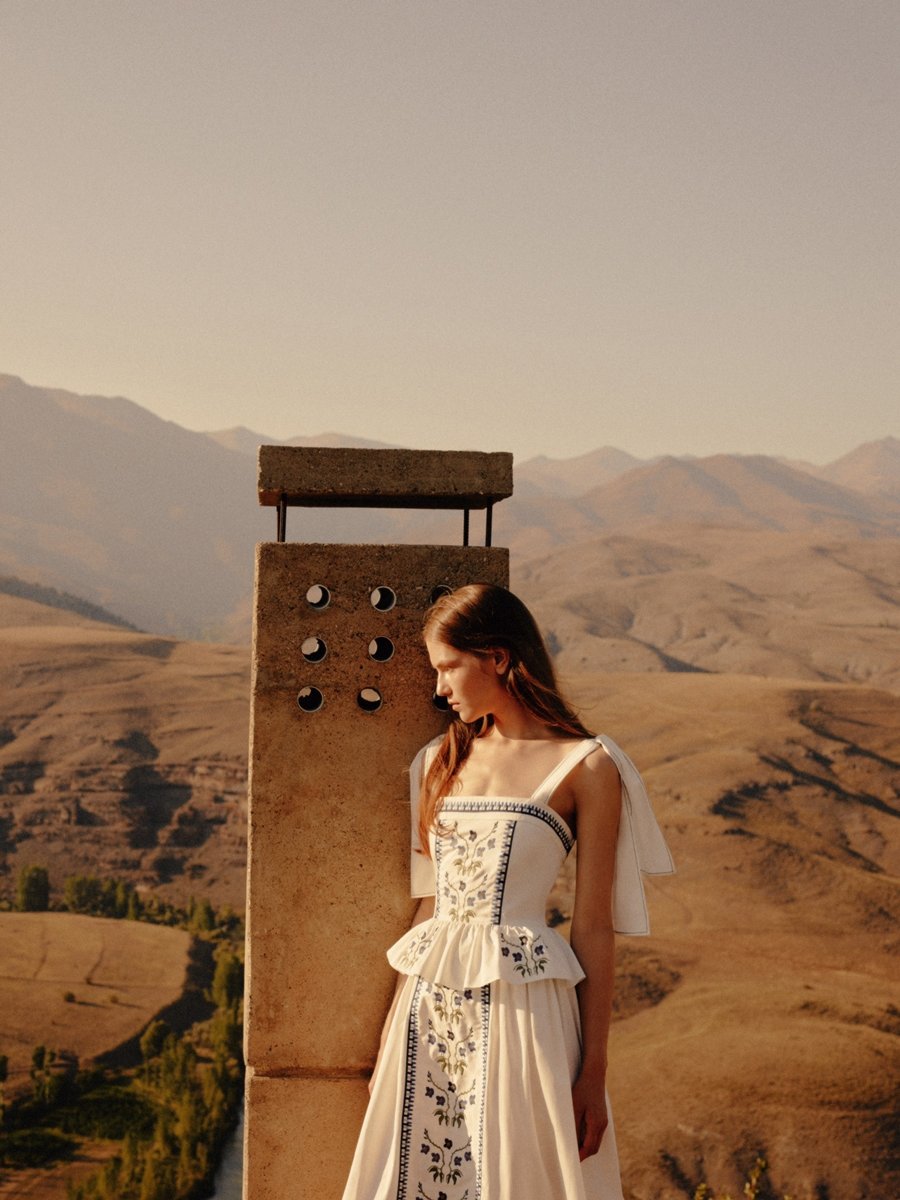 Yekpare, Geniş Bir An: Lug Von Siga İlkbahar/Yaz 2022