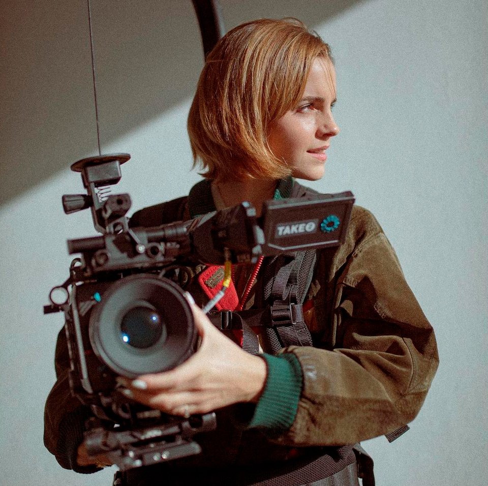 Emma Watson Karantinada Kamera Arkasına Geçti