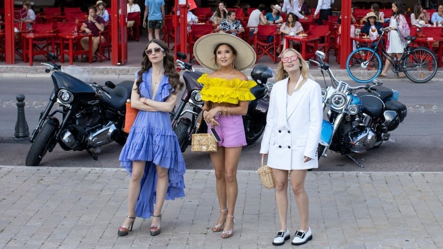 Emily In Paris 2. Sezon Kamera Arkası Paylaşıldı