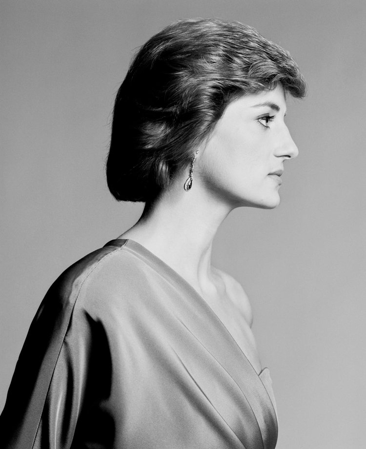 Prenses Diana'nın Daha Önce Hiç Görülmemiş Fotoğrafı Sergileniyor