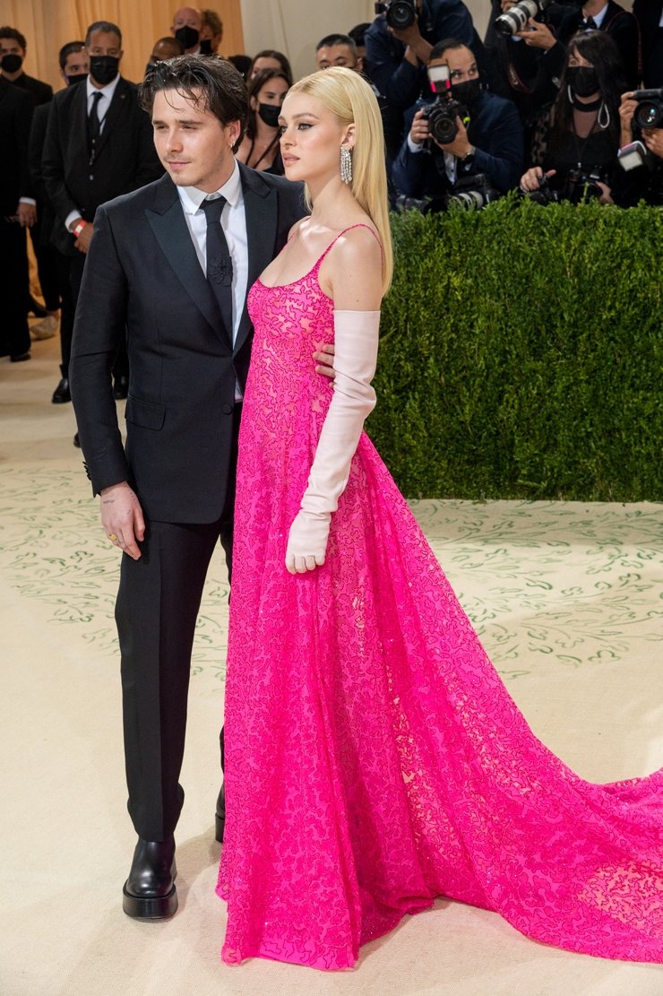 Brooklyn Beckham ve Nicola Peltz Evlilik Sözleşmesi İmzaladı