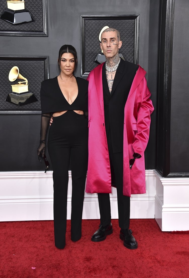 Kourtney Kardashian ile Travis Barker Evlendi