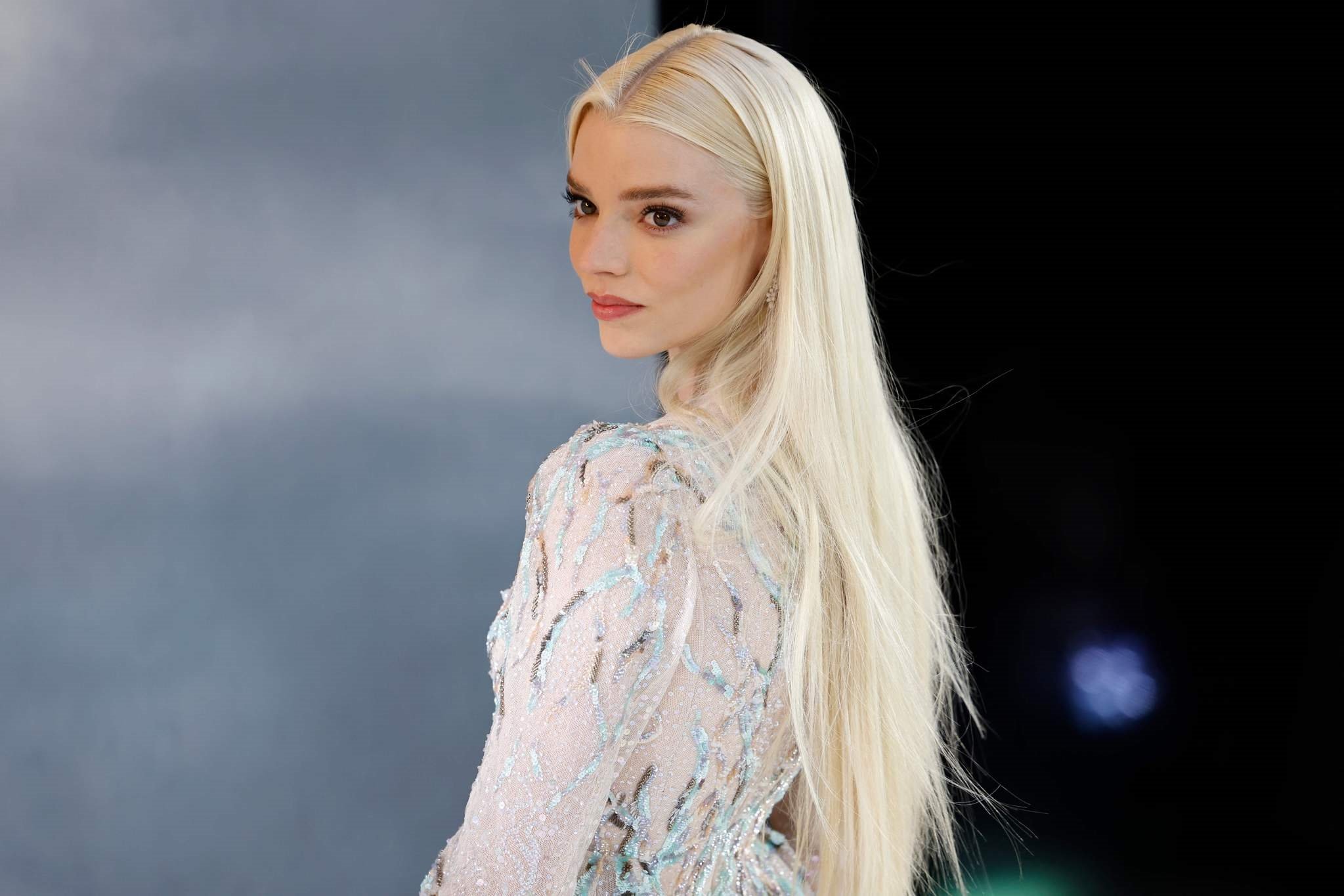 'Düz Saç' Geri Dönüş Yapan En Son Doksanlar Trendi