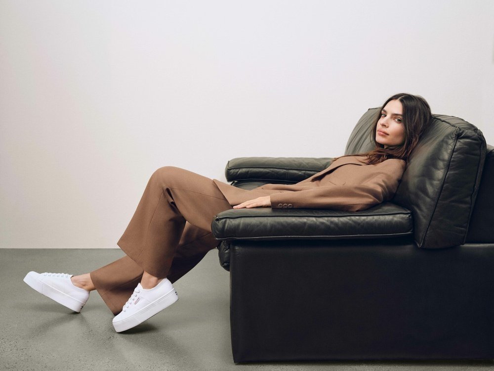 Emily Ratajkowski, Superga İle Anlaştı