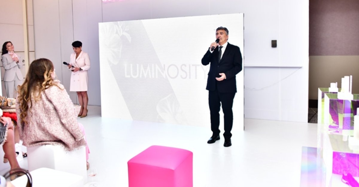 Valmont'tan Işıltılı Bir Davet