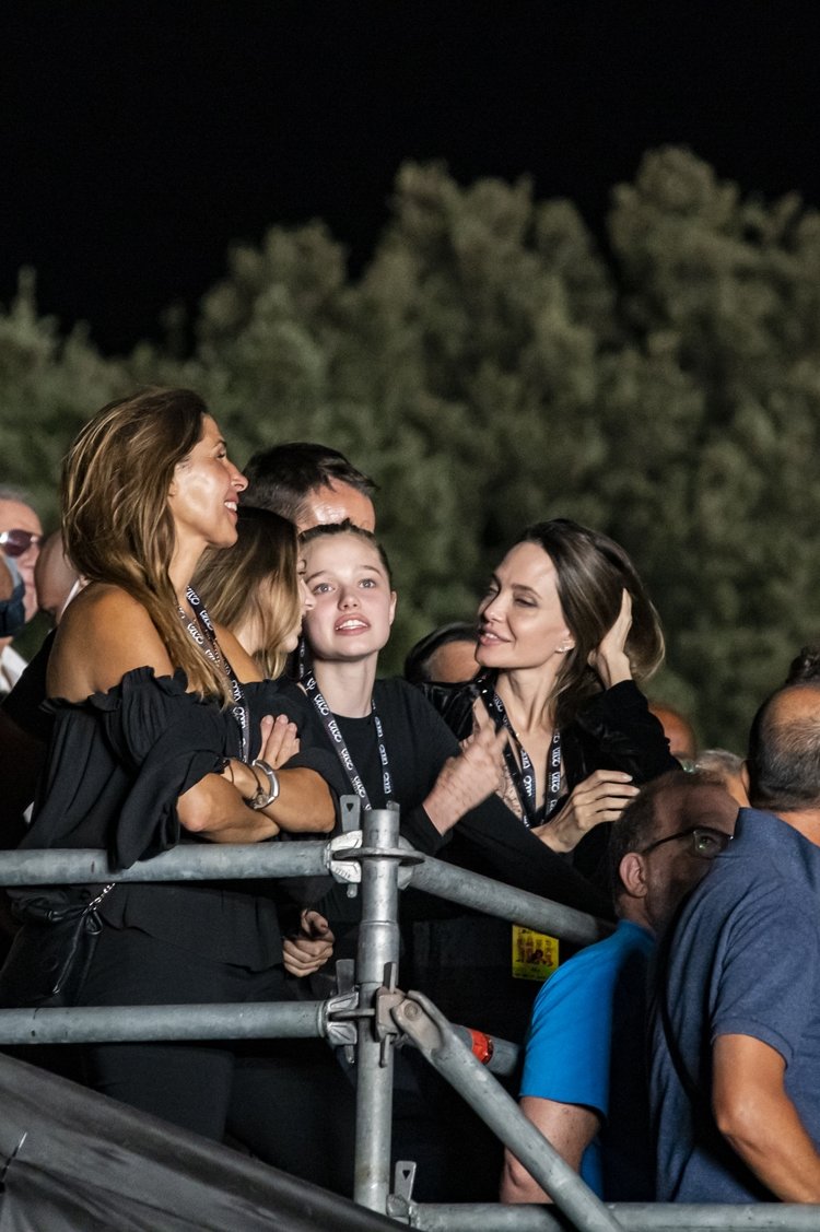 Angelina Jolie ve kızı Shiloh Roma'yı Ele Geçirdi