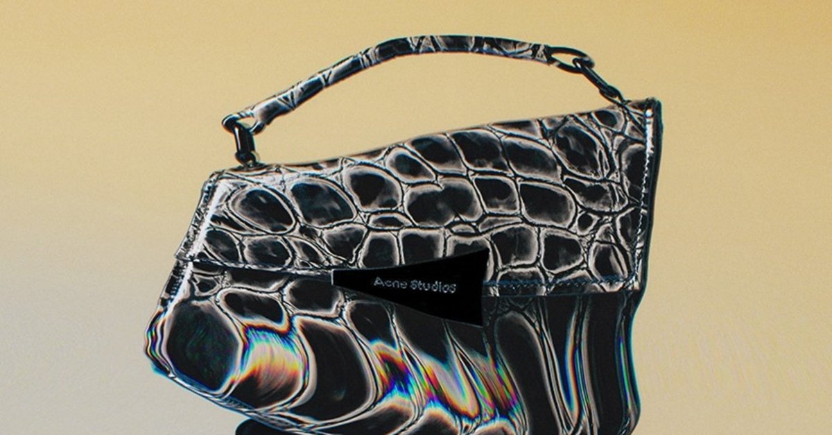 Acne Studios'un Favori Çantası: Distortion