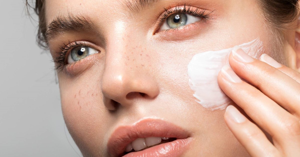 Yağlı Ciltler İçin En İyi Nemlendiriciler