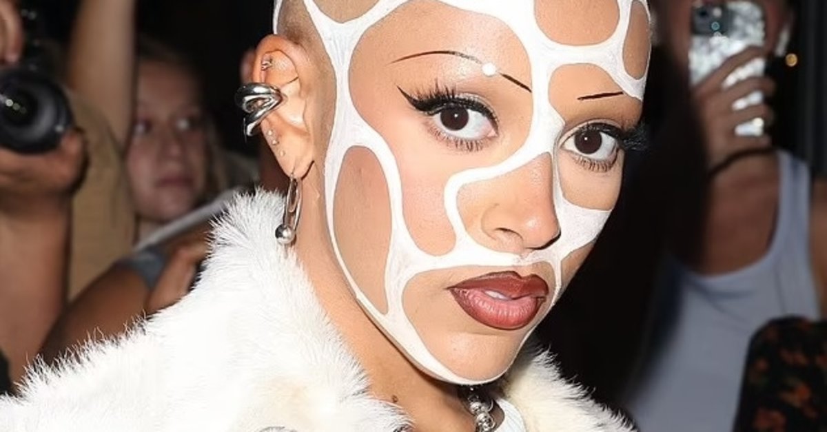 Doja Cat New York Moda Haftası'na Damga Vurdu