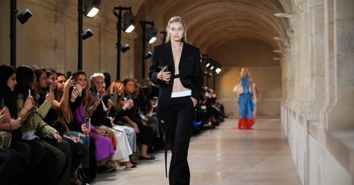 Victoria Beckham İlkbahar/Yaz 2023