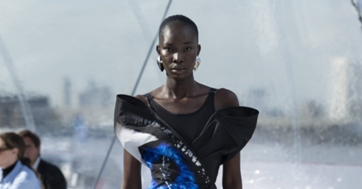 İlk Bakışta: Alexander McQueen İlkbahar/Yaz 2023