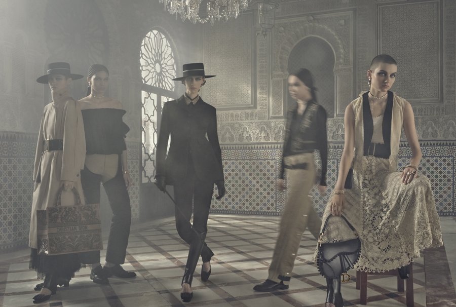 Işık ve Gölge Arasında: Dior Cruise 2023