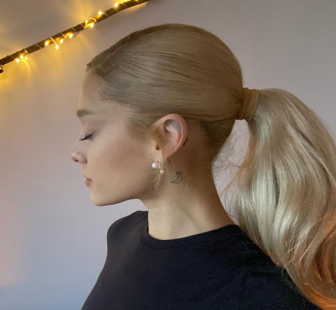 Ariana Grande 'Wicked' İçin Saçını Sarıya Boyadı