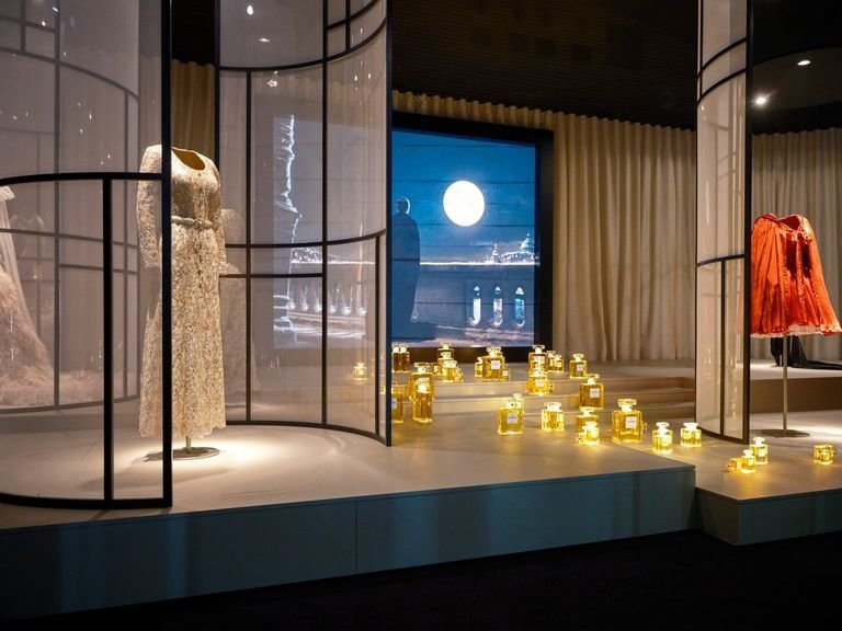 Chanel'in Sihirli Koku Sergisi Rüya Gibi