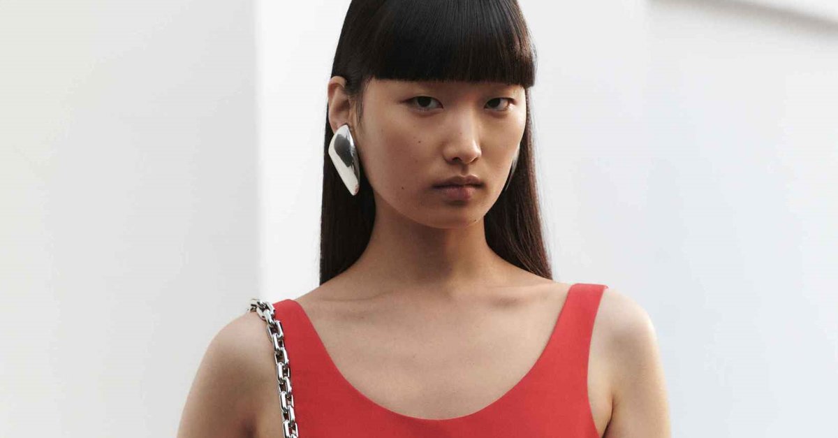 Alexander McQueen’in Yeni Çantası: Peak 