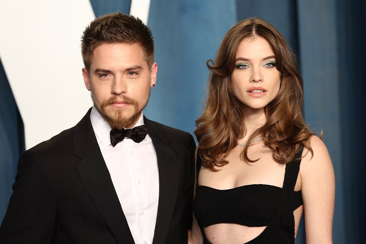 Barbara Palvin ve Dylan Sprouse Nişanlandı - LIFESTYLE Haberleri