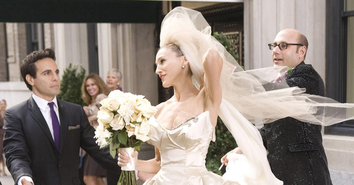 Sex and The City’nin 25. Yılında 25 İkonik Bradshaw Görünümü