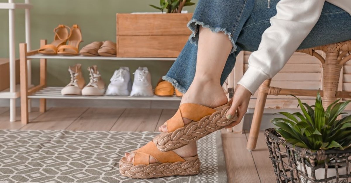 Topuklularınızı bir kenara kaldırın: 'Anti-Topuklu' ayakkabı akımı yükseliyor