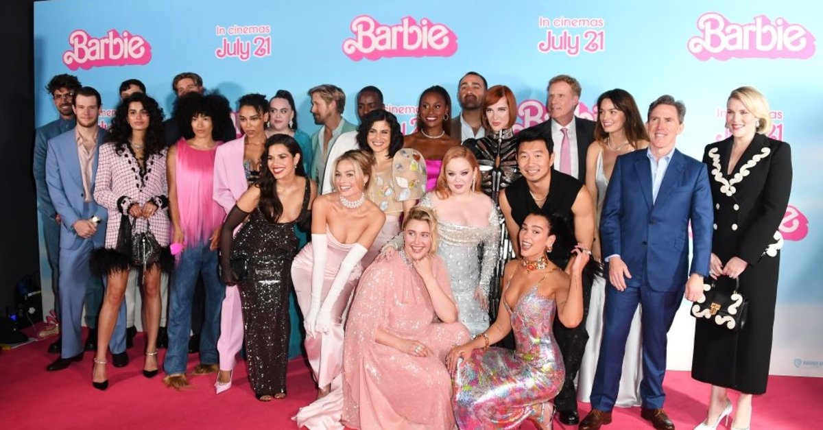 Pembe halı Londra’da serildi: Barbie’nin Avrupa galası 