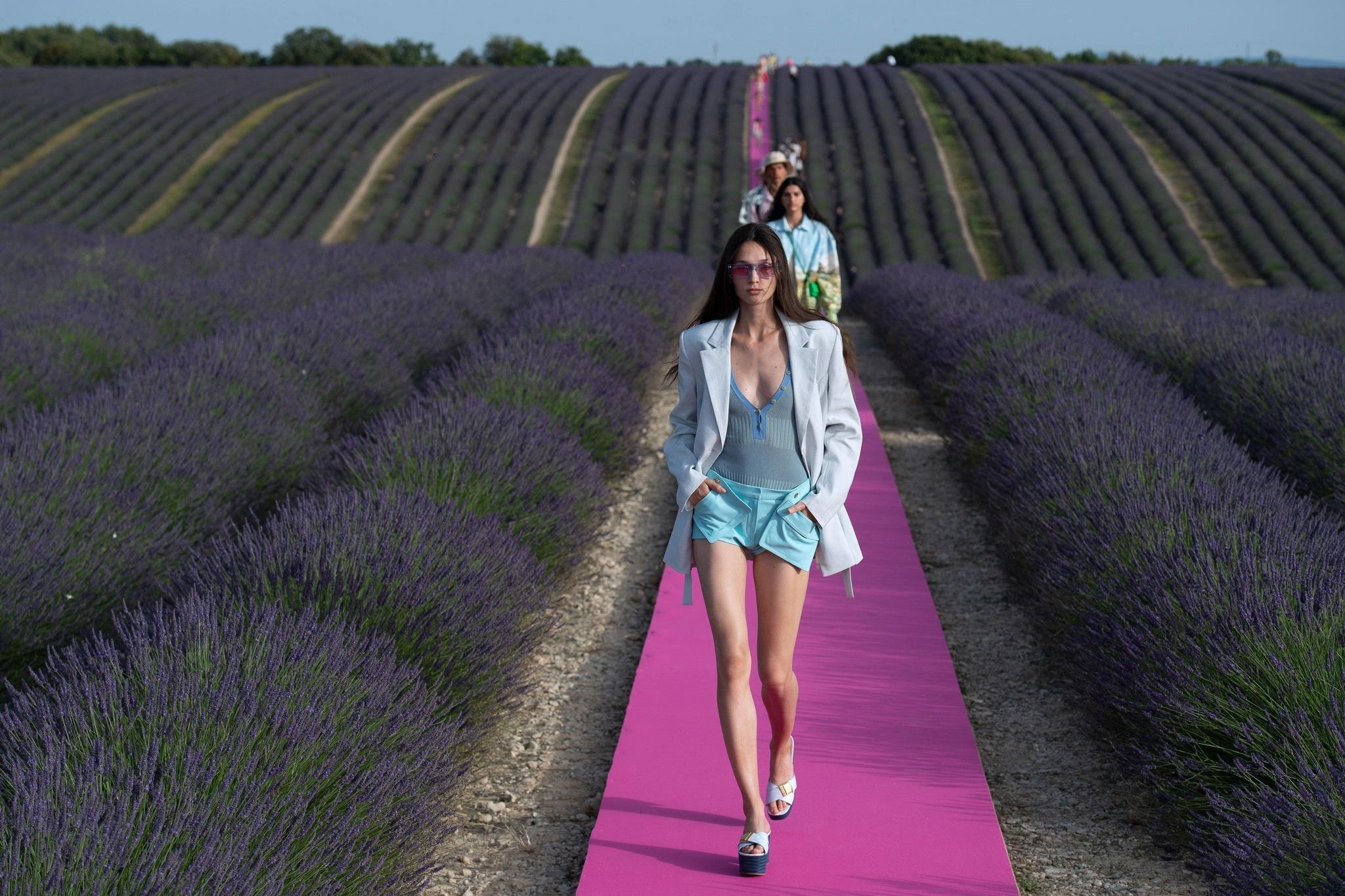 Geçmişten Bugüne Unutulmaz Defileler