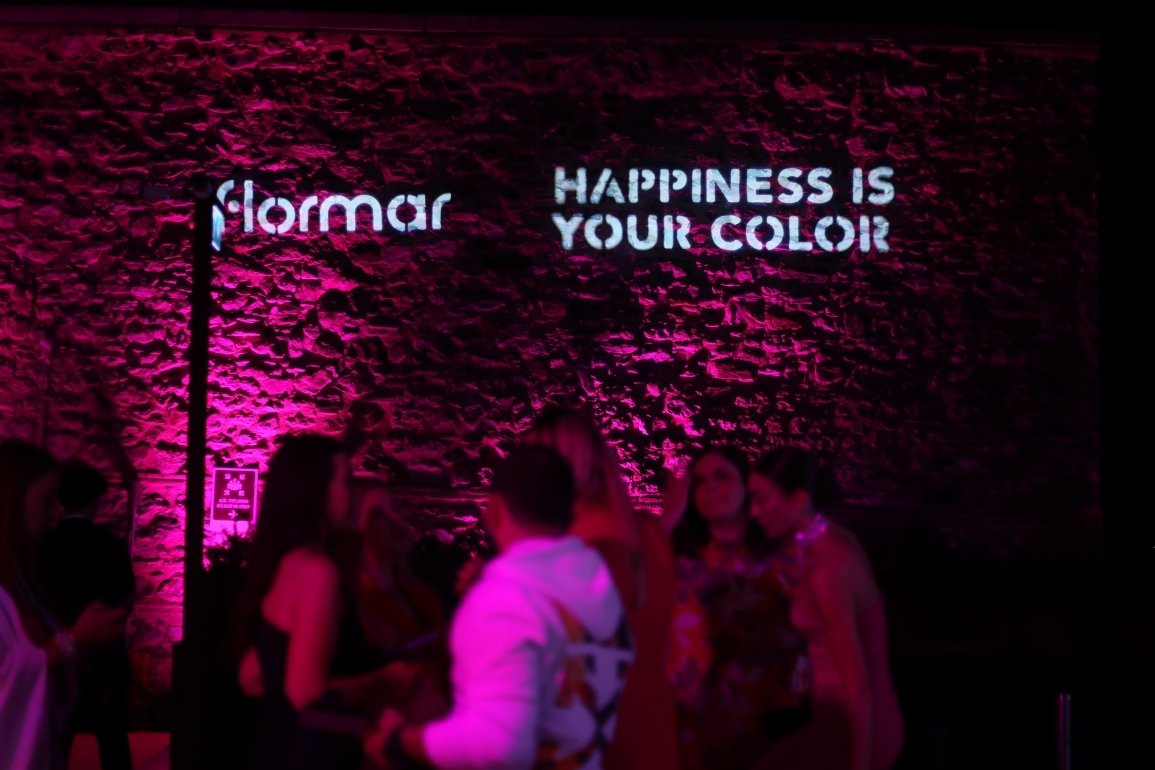 Flormar Dönüşümünü Yeni Marka Elçisi Zeynep Bastık İle Kutluyor