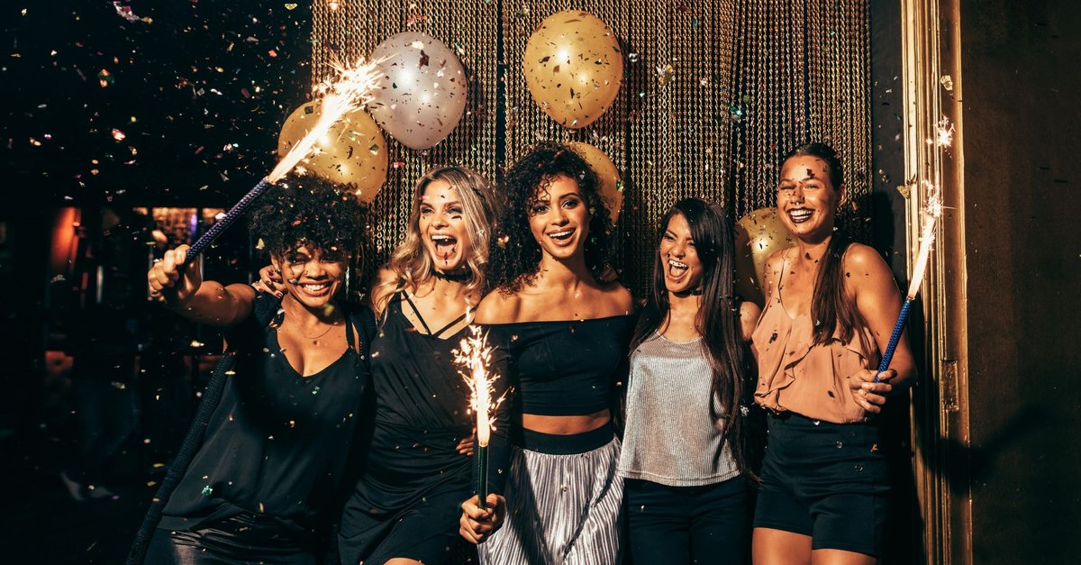 Yılın En Parıltılı Gecesi için Tercih Edebileceğiniz 10 Elbise