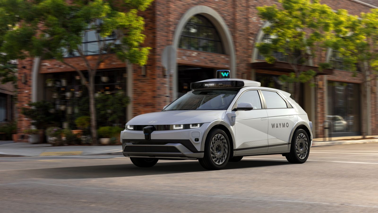 Waymo, Sürücüsüz Arabalarda Tek Başına Seyahat Eden Çocuklara Karşı Önlem Almaya Çalışıyor