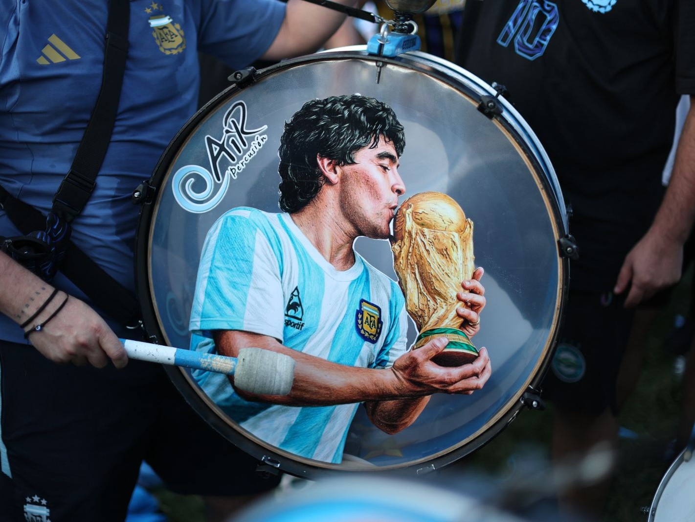 Arjantin’de Tartışma: Yapay Zeka Maradona’yı Dünya Kupası Reklamı İçin ‘Diriltti’, Ancak Pek Az Kişi Bundan Memnun