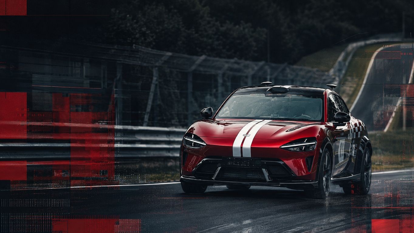 Nürburgring’de Sürücüsüz Tur: Otonom Sürüşte Kronometre ve Apex Döngüsü