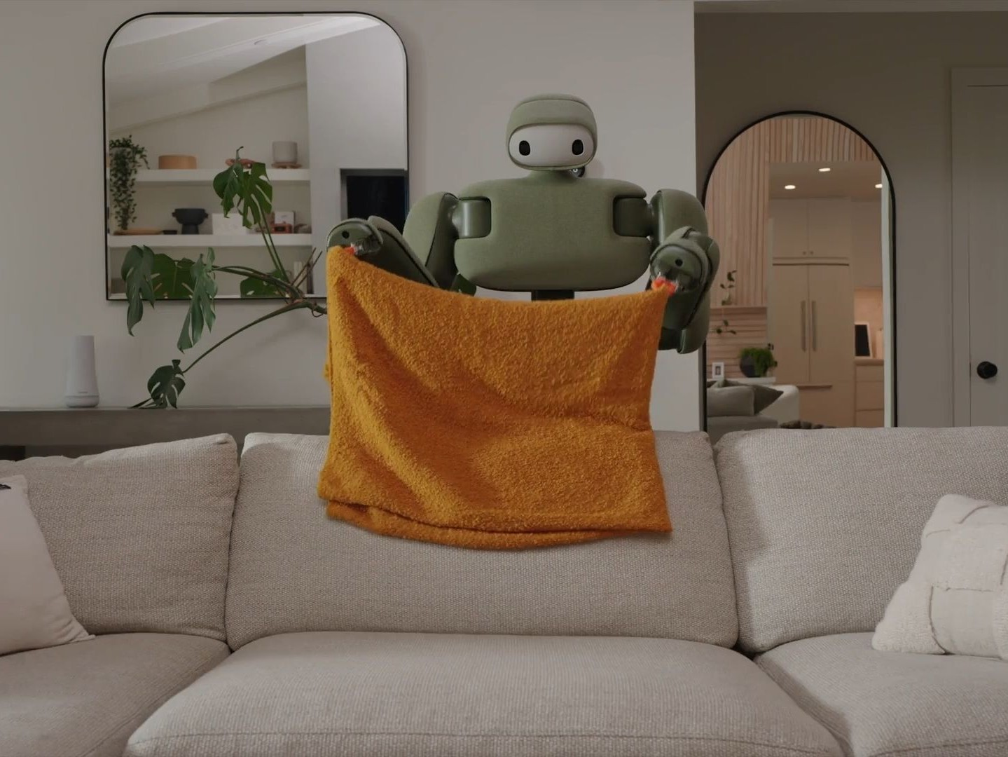 Türk Girişimciden Eviniz İçin Yeni İnsansı Robot