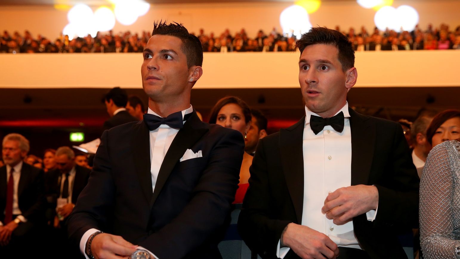 Messi ve Ronaldo Teknolojiye Odaklanıyor. Salah İse Başka Bir Oyun Oynuyor