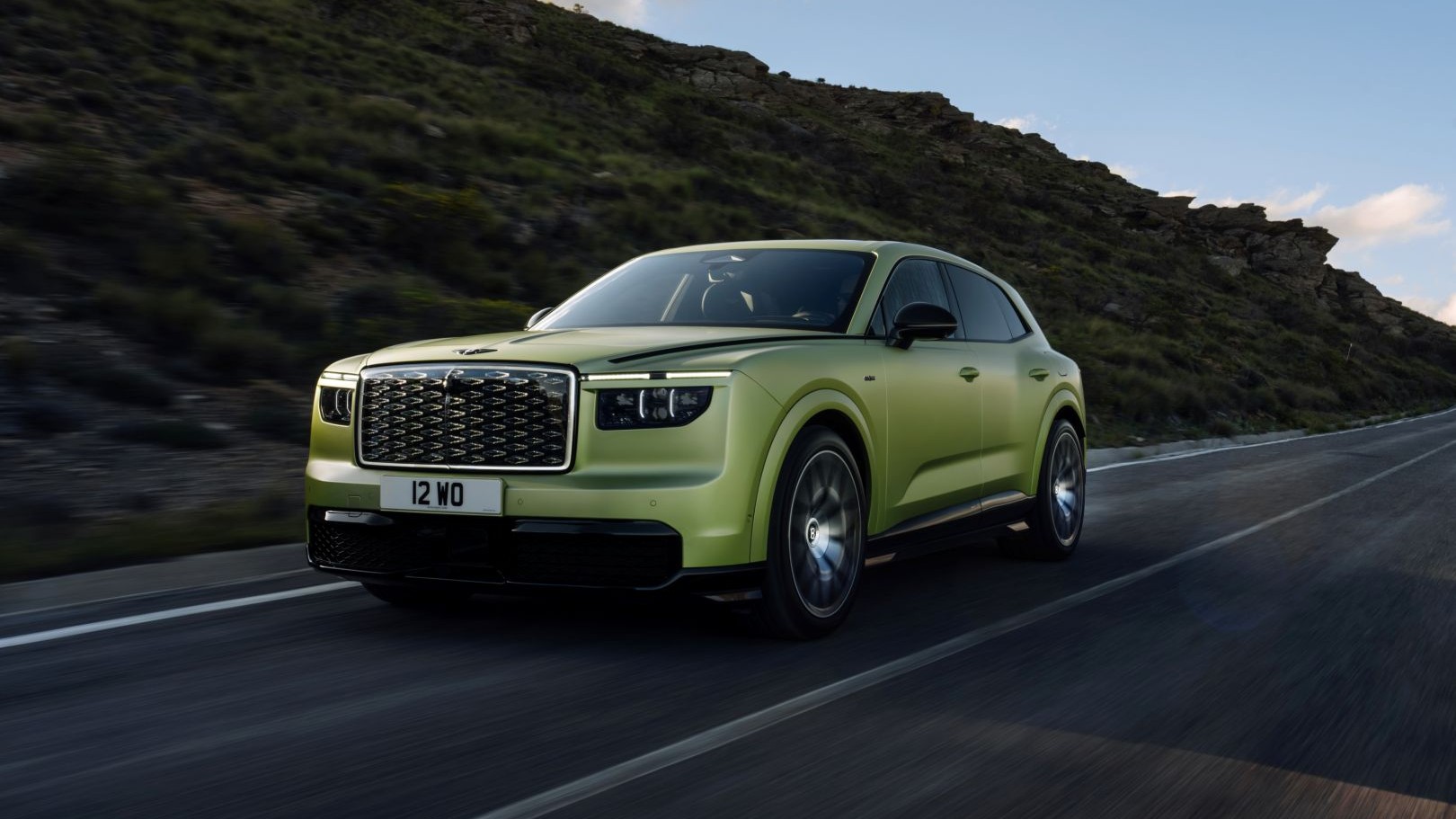 Bentley, Torcal SUV Modeliyle Lüks Elektrikli Araçların Lanetini Kırmak İstiyor